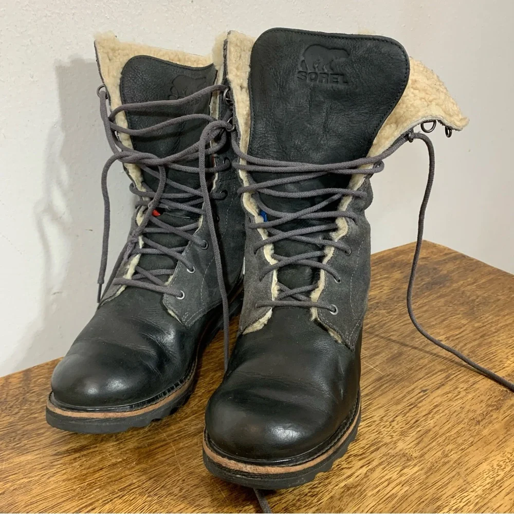 Sorel Black Leather Lace-Up Winter Boots with Cream Sherpa Lining - Picture 1 of 10
